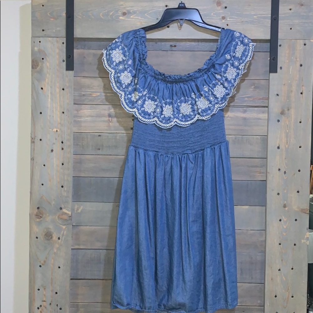 ⭐️Off-The-Shoulders Jean Dress by Xhilaration